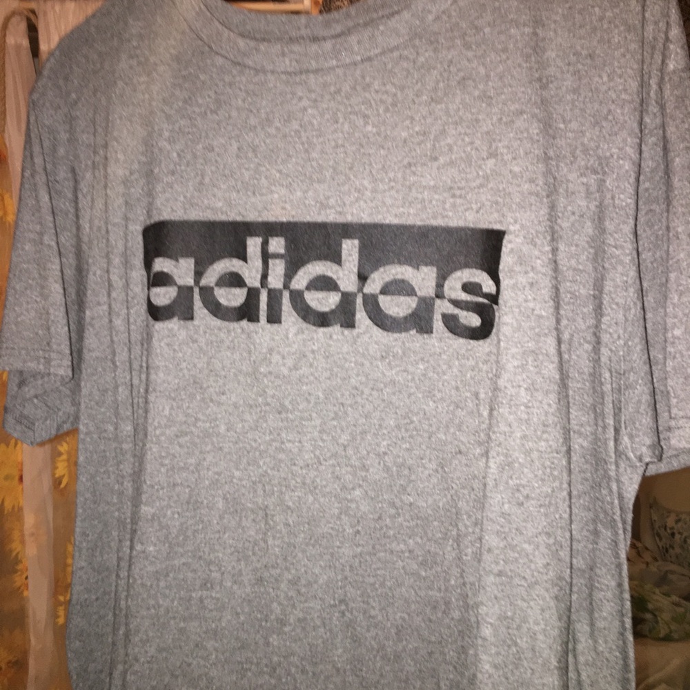cropped adidas tshirt